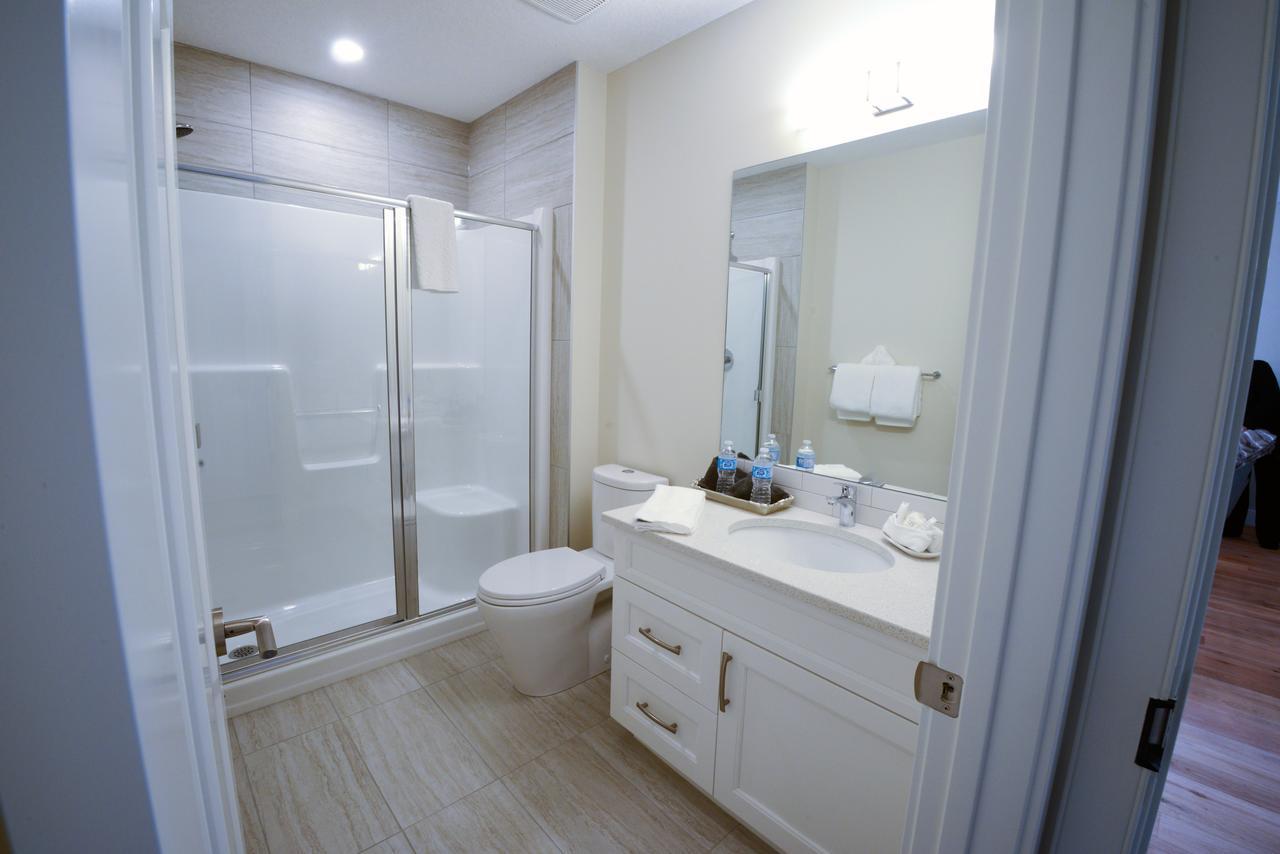 Novel Bed And Breakfast YYC Екстериор снимка