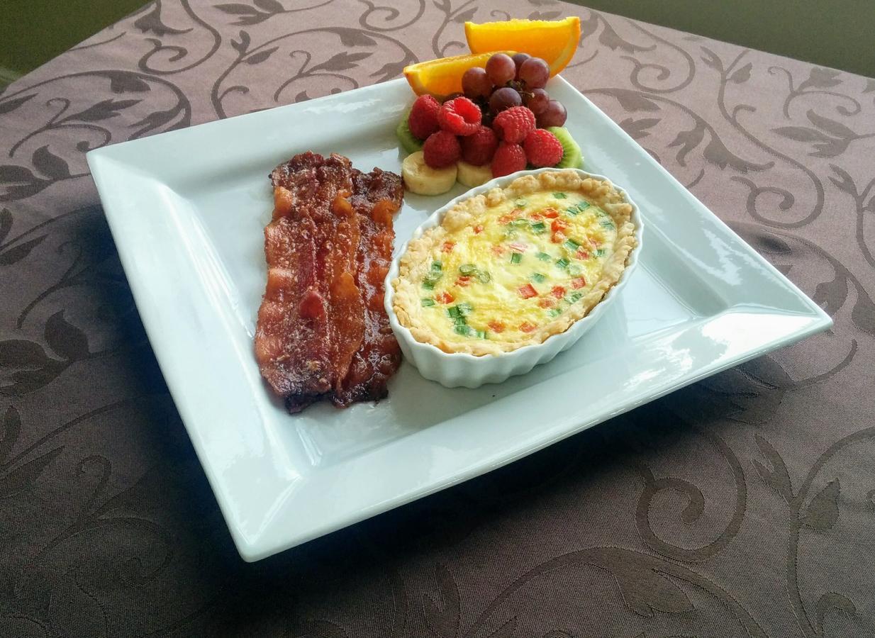 Novel Bed And Breakfast YYC Екстериор снимка